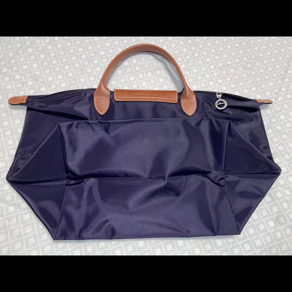 Longchamp Medium Tote - Picture 3 of 6